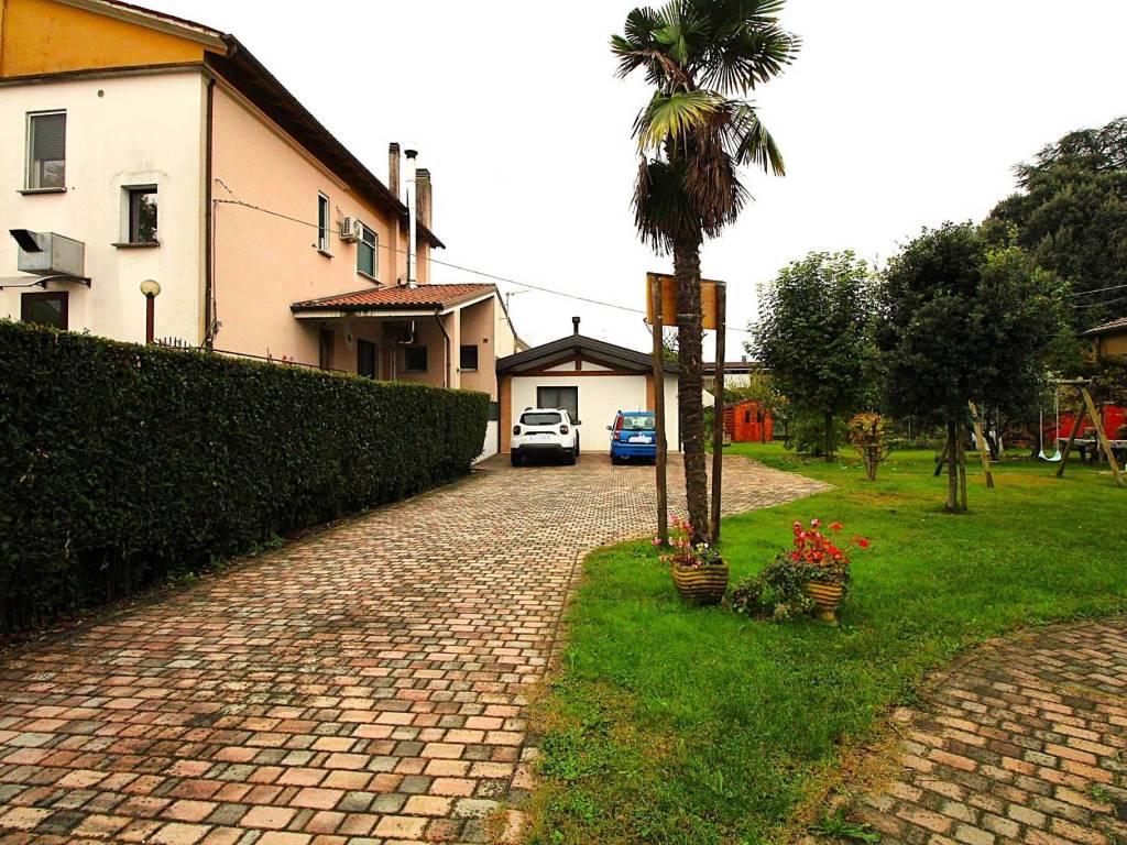 Villa a Palmanova in Viale Taglio, 12 - Foto 2