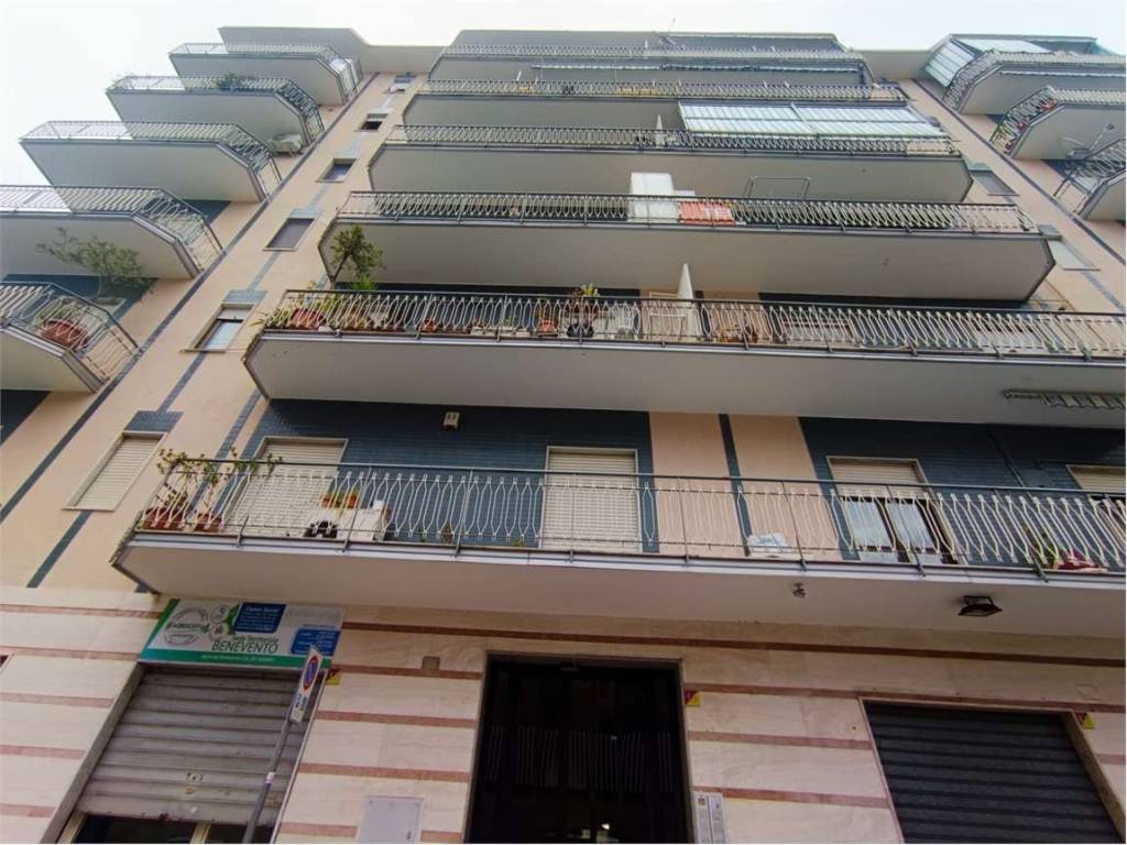 Appartamento a Benevento in Via Luigi Vanvitelli - Foto 5