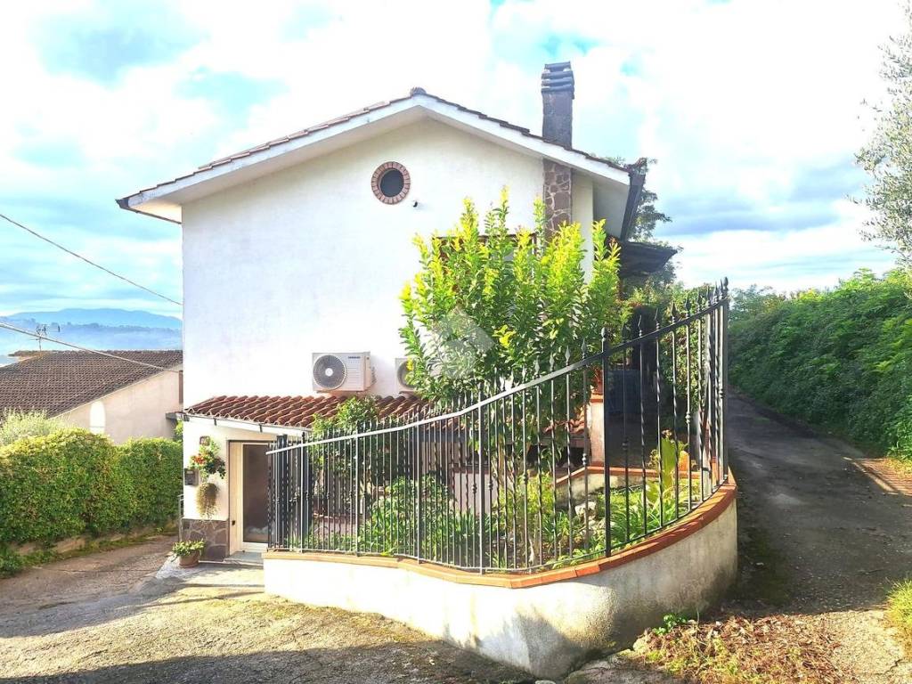 Villa a Paliano in Via Palianese Sud, 37 - Foto 2