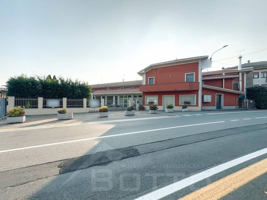 Palazzo / stabile a Bogogno in Via Roma 38 - Foto 2