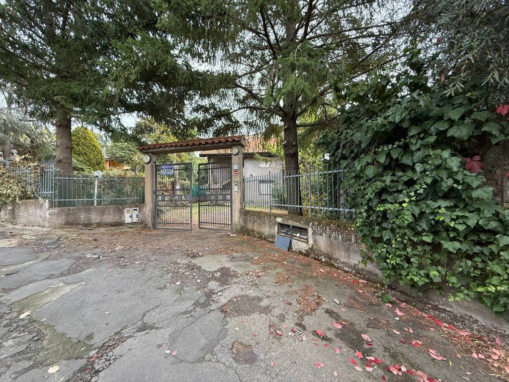 Villa a Ragalna in Via Ugo Foscolo 10 - Foto 5