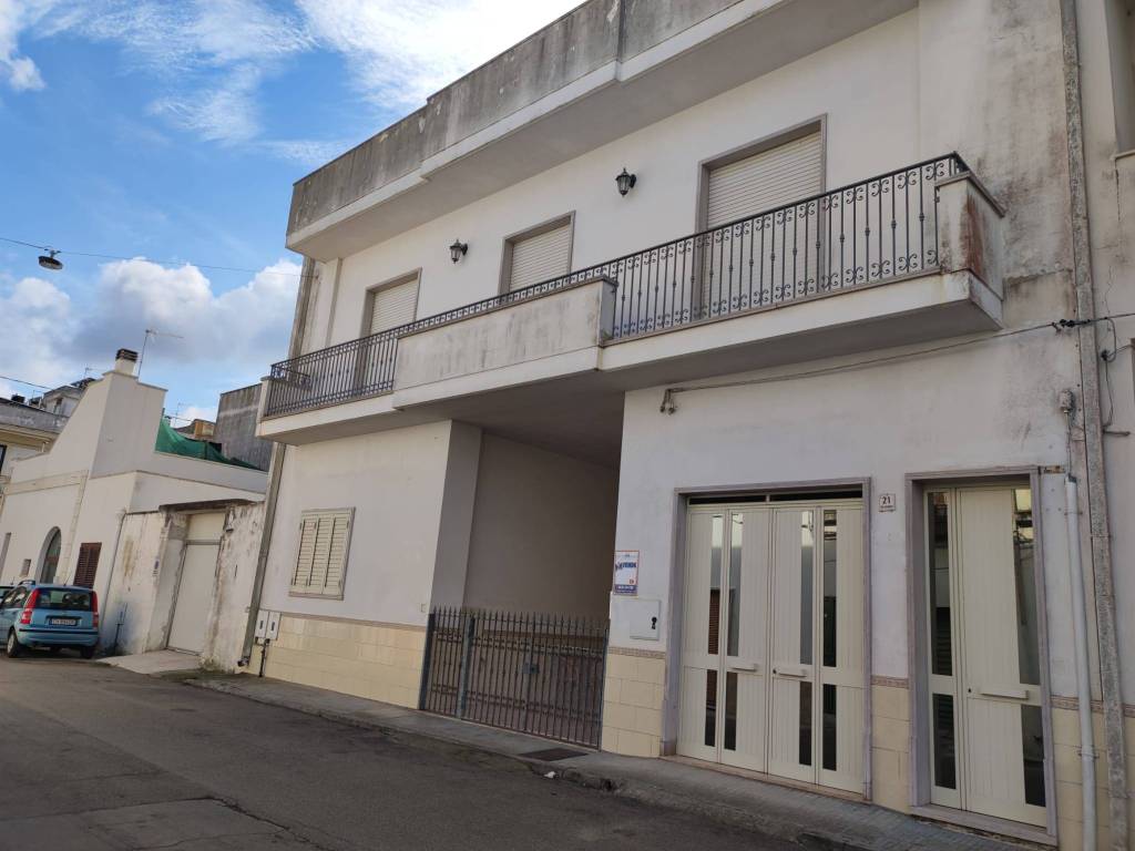 Casa indipendente a Cutrofiano in Via Aradeo - Foto 2