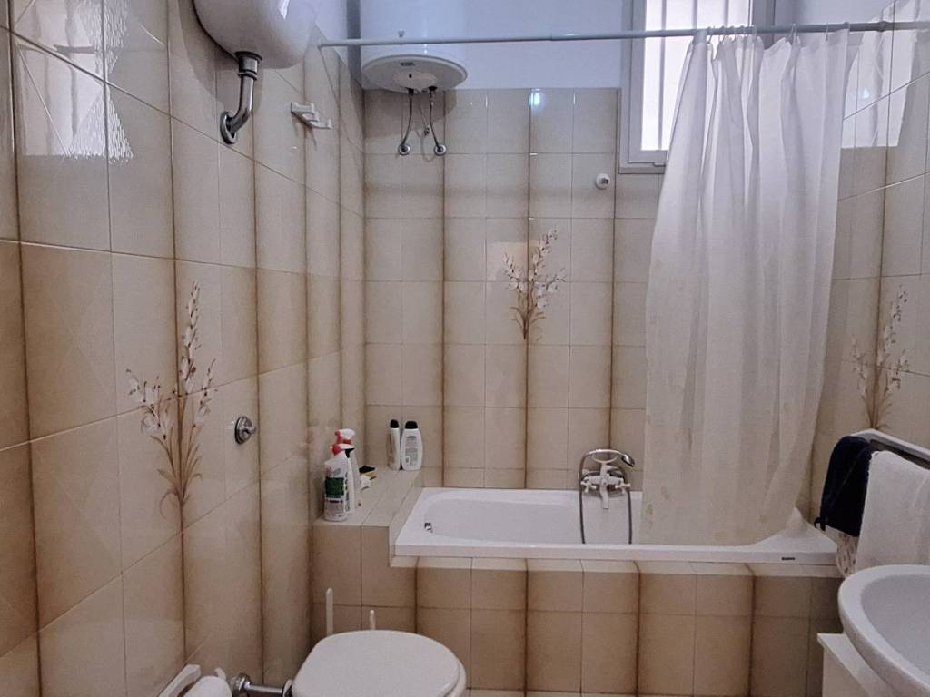 Casa indipendente a Cutrofiano in Via Aradeo - Foto 4