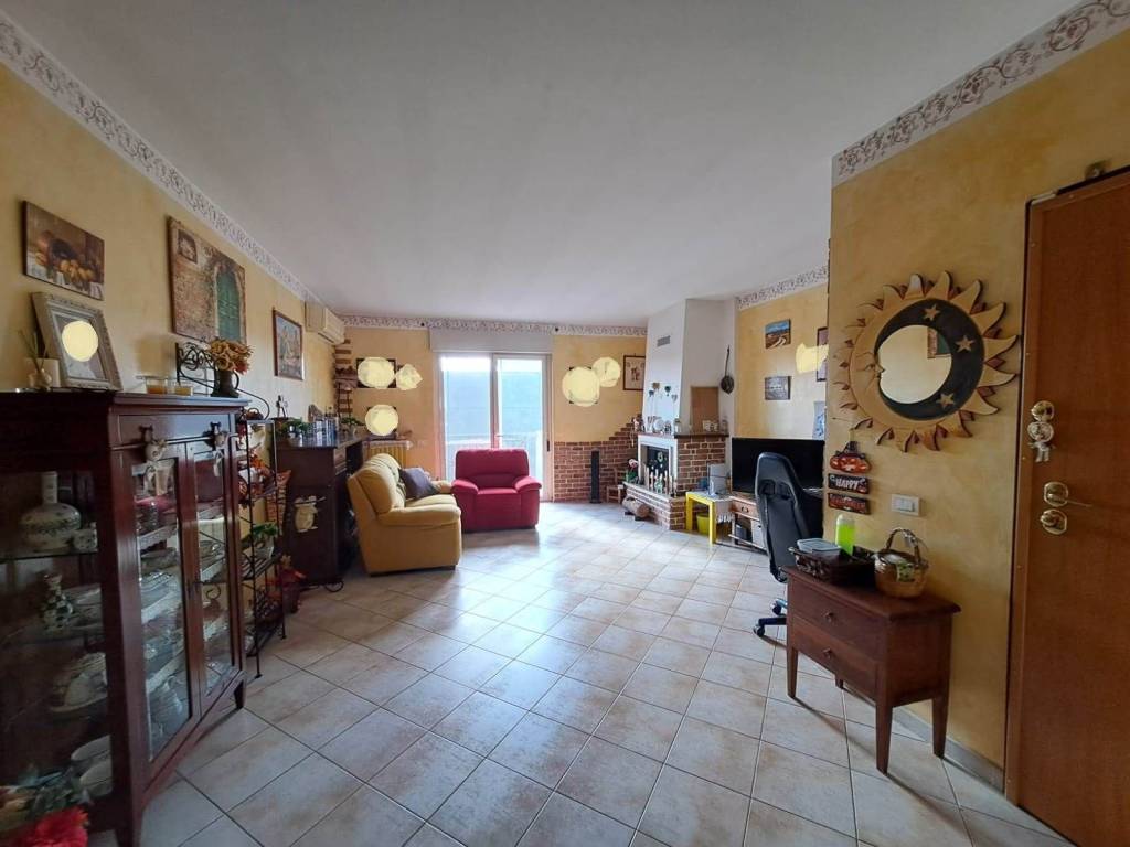 Appartamento a Triggiano in Via San Giorgio - Foto 2