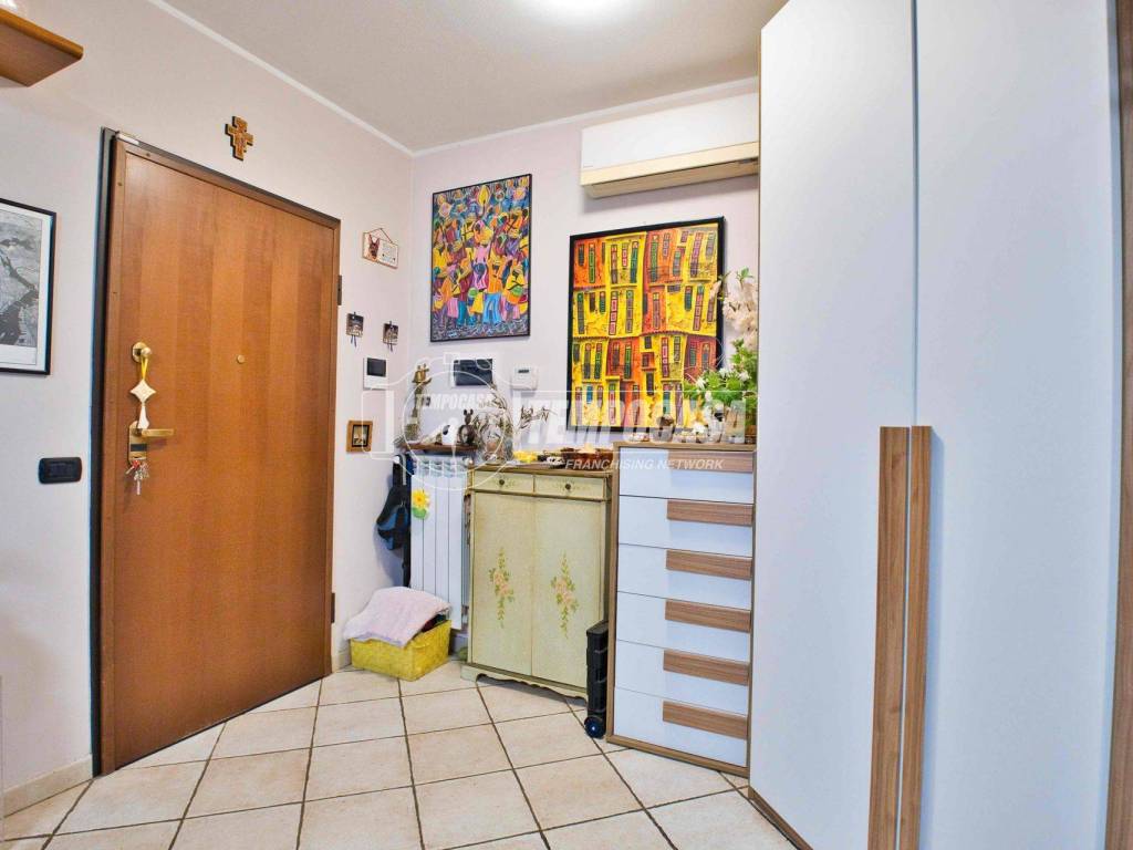 Appartamento a Trecate in Via Dott. G. Perone - Foto 5