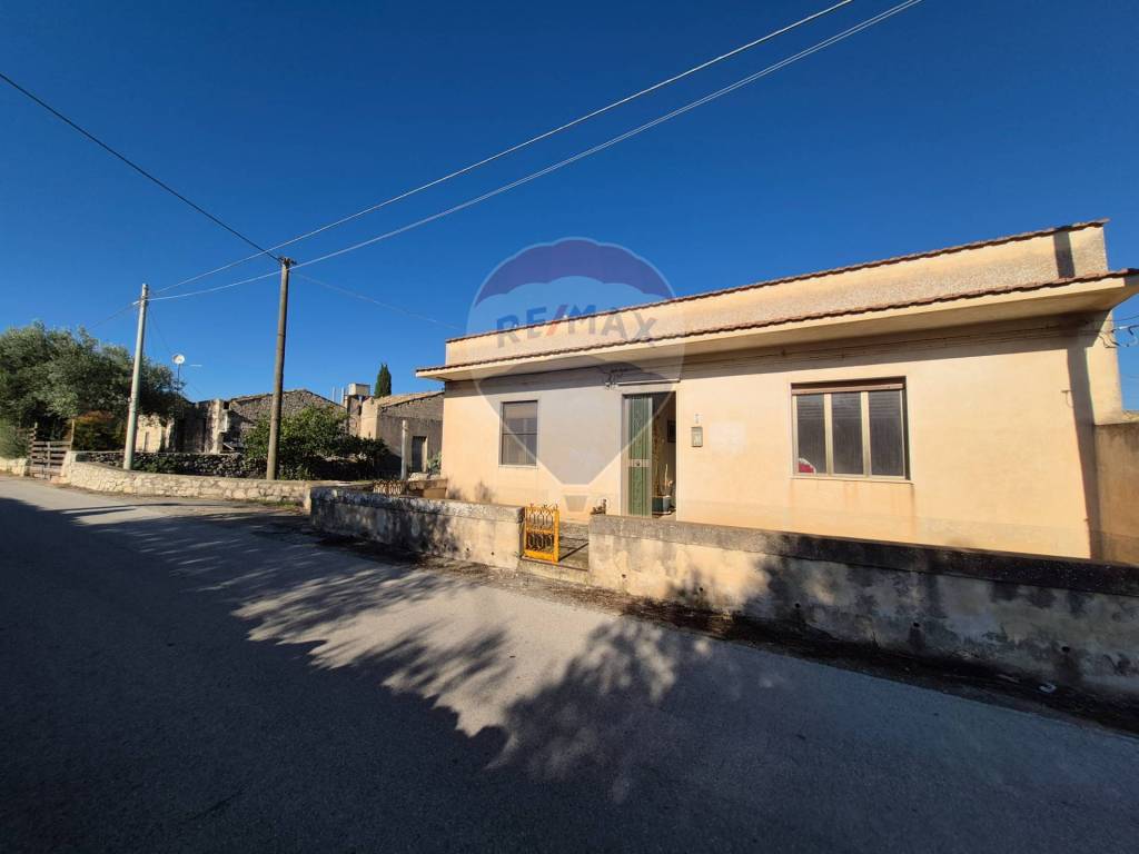 Casa indipendente a Modica in via Saitta, 5 - Foto 2