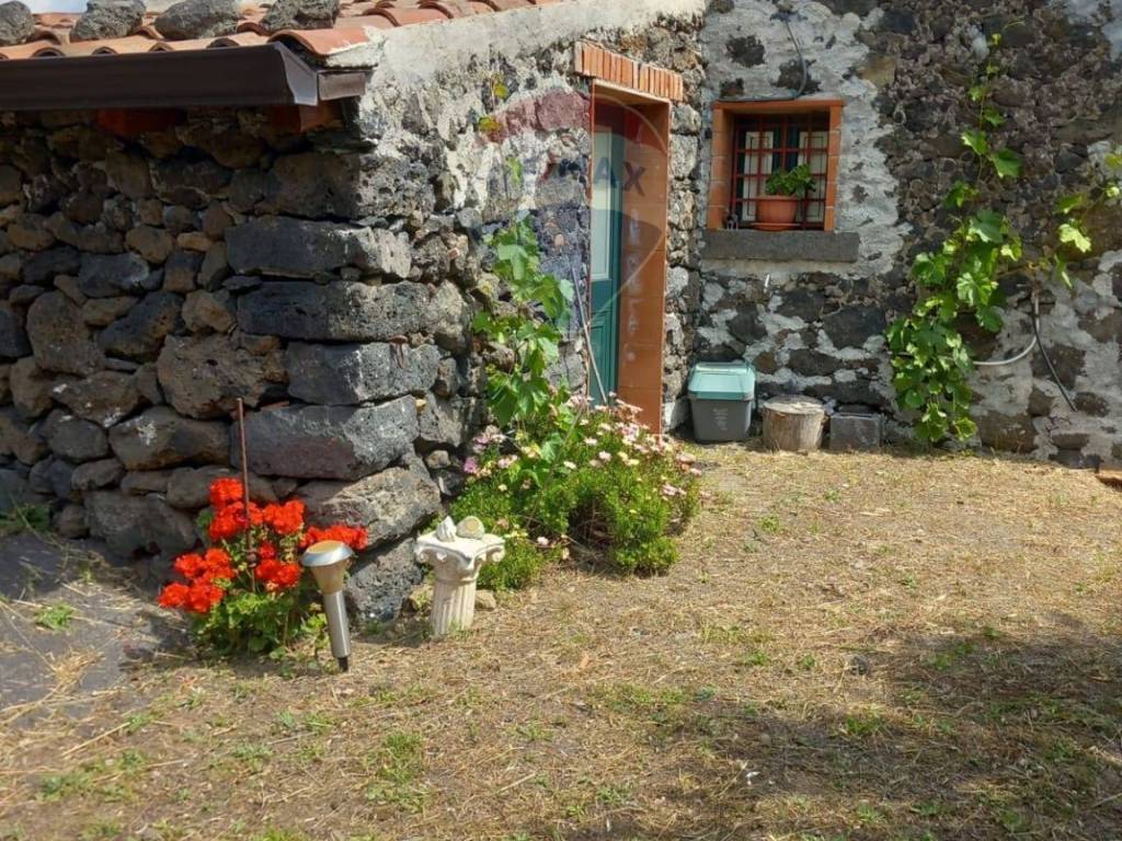 Casa indipendente a Castiglione di sicilia in strada provincile 64, 19 - Foto 3