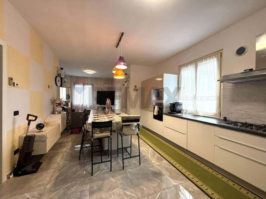 Appartamento a Castiglione delle stiviere in Via G.Pascoli, 5 - Foto 2