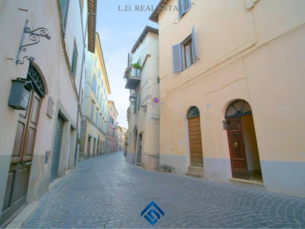 Appartamento a Capranica in Via degli Anguillara - Foto 2