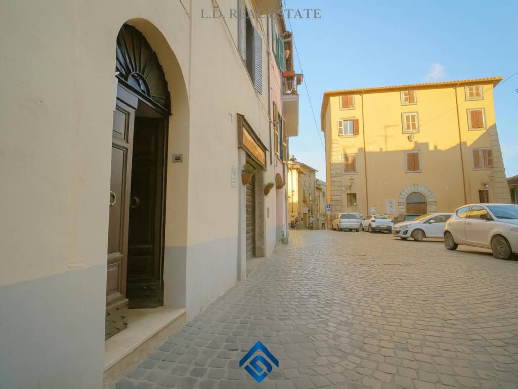 Appartamento a Capranica in Via degli Anguillara - Foto 3