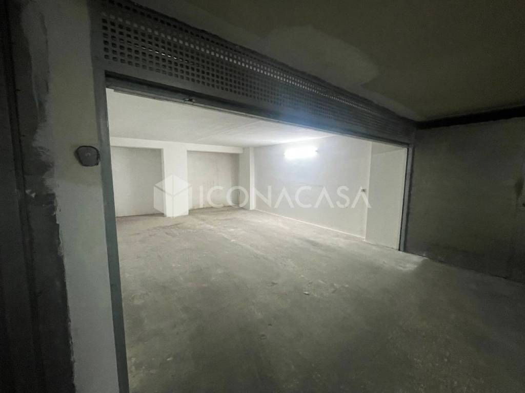 Box / garage a Andria in Via Felice Cavallotti - Foto 2