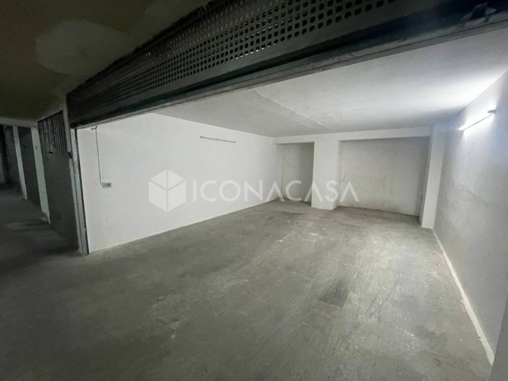 Box / garage a Andria in Via Felice Cavallotti - Foto 5