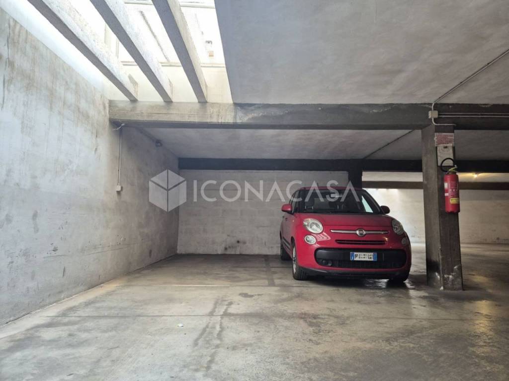 Box / garage a Andria in Via Bruno Buozzi - Foto 2