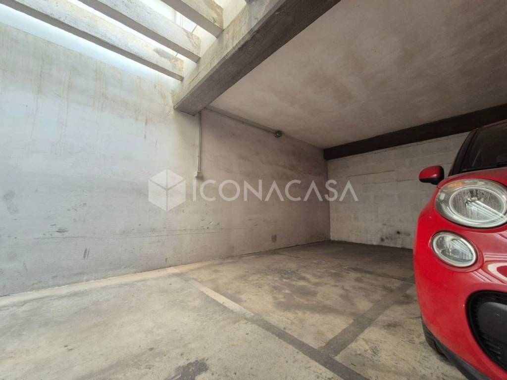 Box / garage a Andria in Via Bruno Buozzi - Foto 4