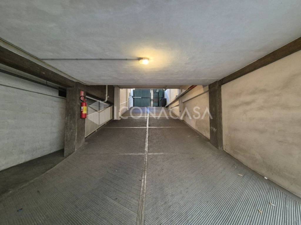Box / garage a Andria in Via Bruno Buozzi - Foto 5