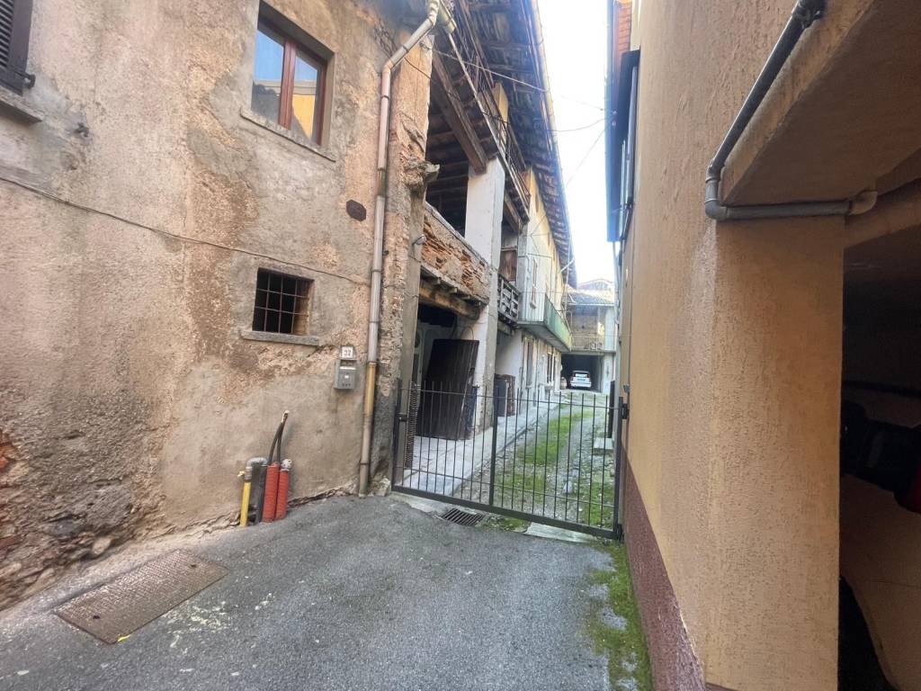Rustico / casale a Erba in Via San Maurizio, 32 - Foto 2