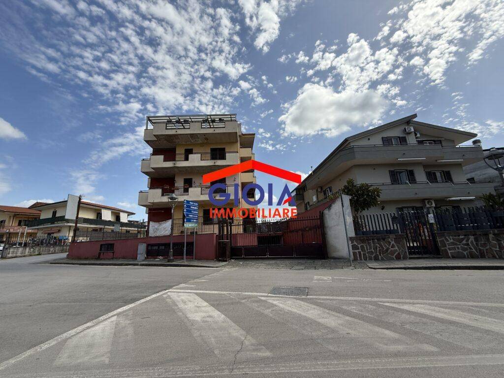 Palazzo / stabile a Francolise in Via Roma, 214 - Foto 3