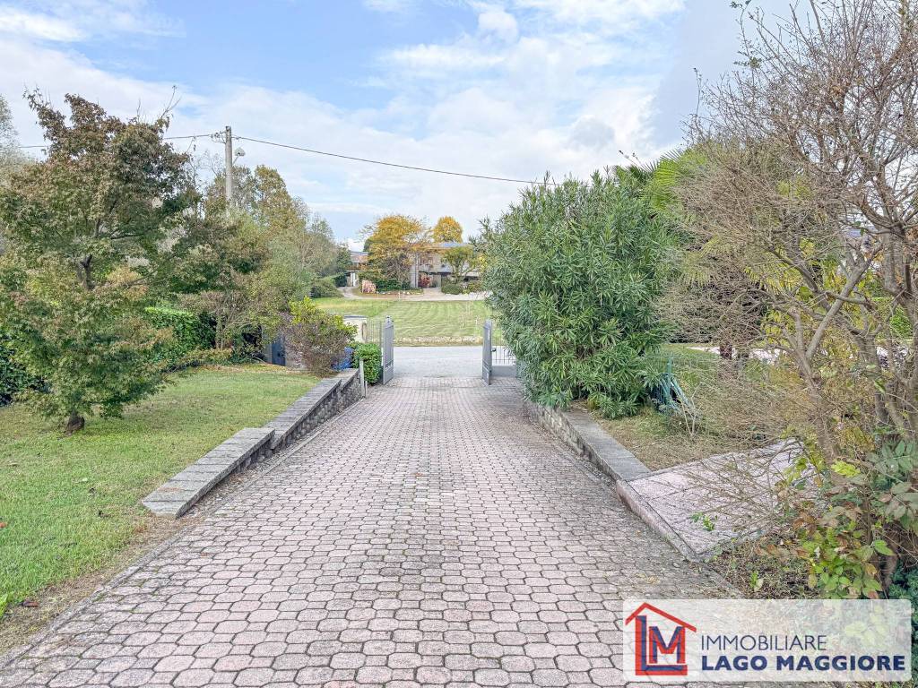 Box / garage a Angera in Via Bruschera - Foto 4