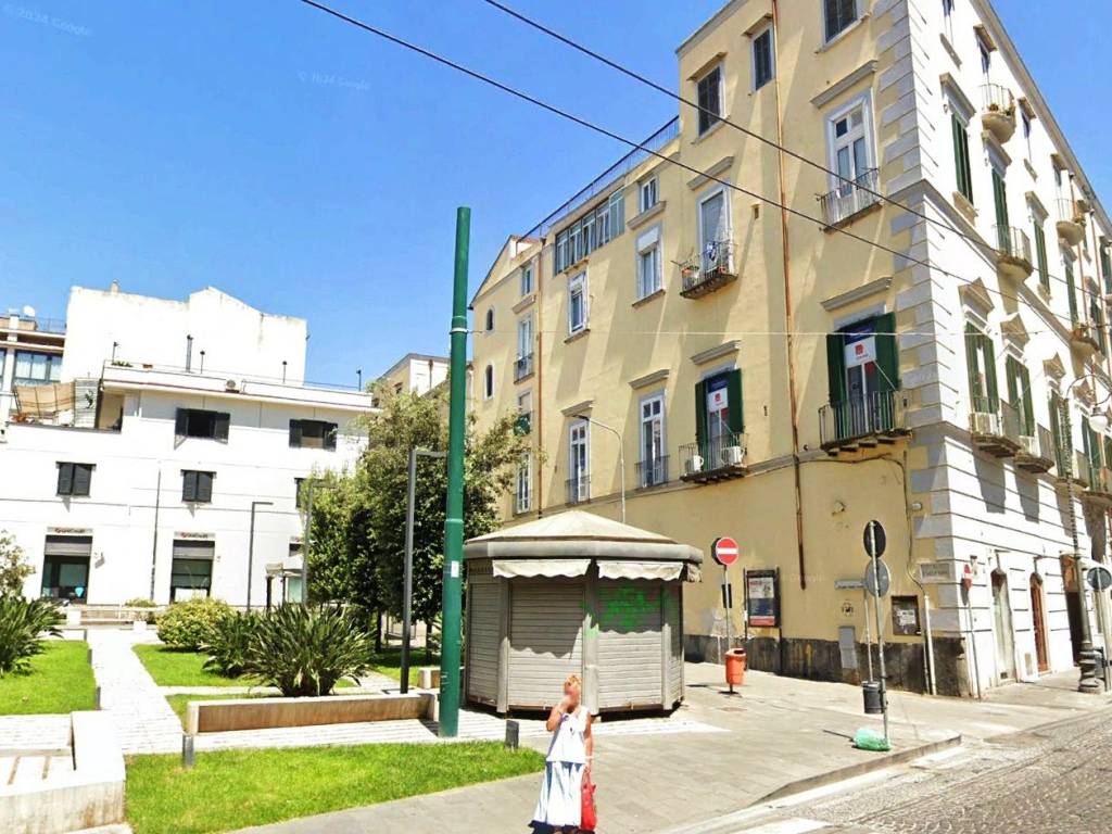 Appartamento a Portici in Corso Giuseppe Garibaldi, 40 - Foto 2