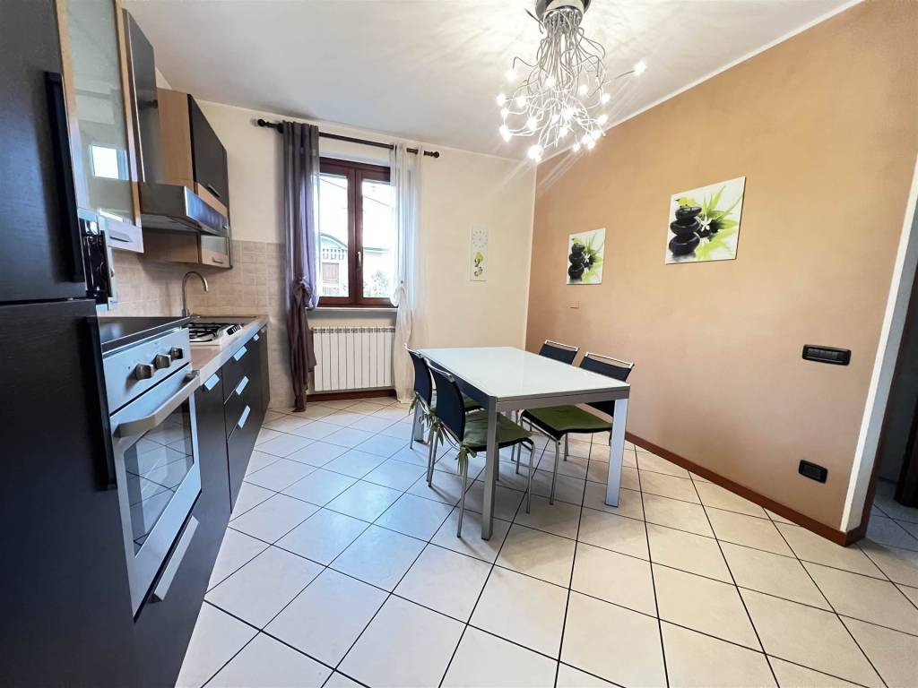 Appartamento a Azzano san paolo in , - Foto 2