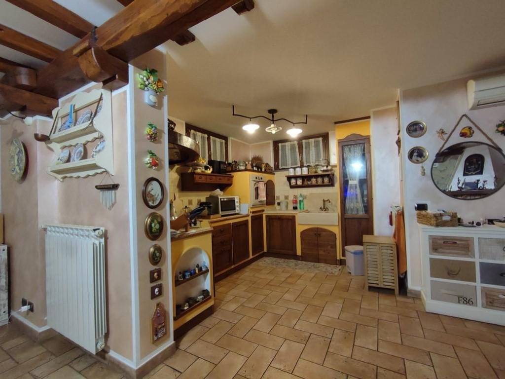 Casa indipendente a Castelnuovo magra in Via Palvotrisia, 18 - Foto 2