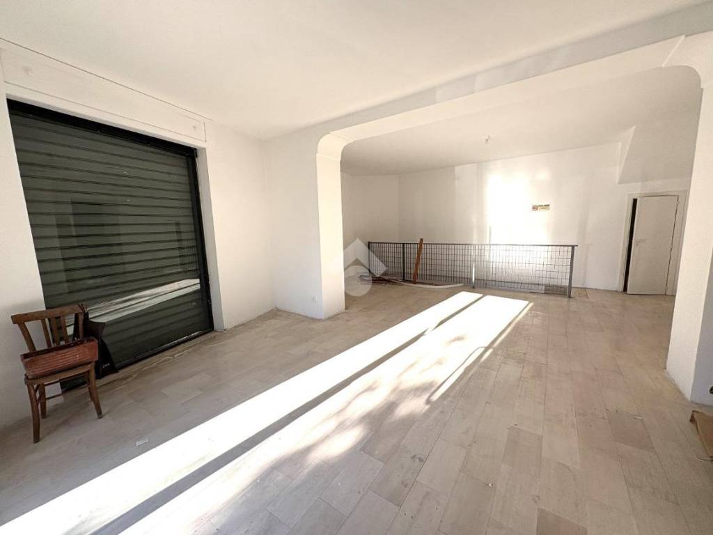 Box / garage a Lamezia terme in Piazza Giovanni Amendola, 20 - Foto 4