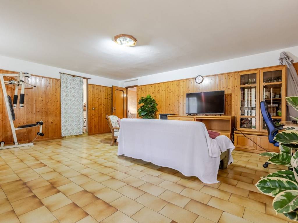 Villa a Tradate in Via Giacomo Brodolini, 16 - Foto 5
