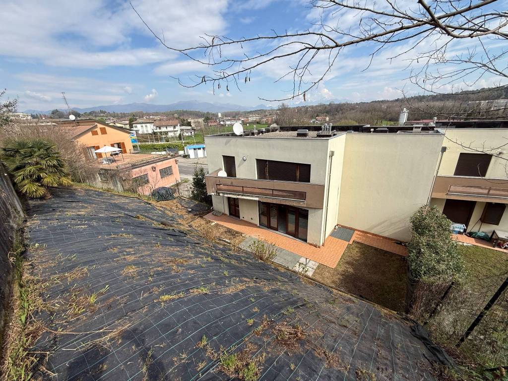 Appartamento a Cantù in Via Montello, 40 - Foto 3