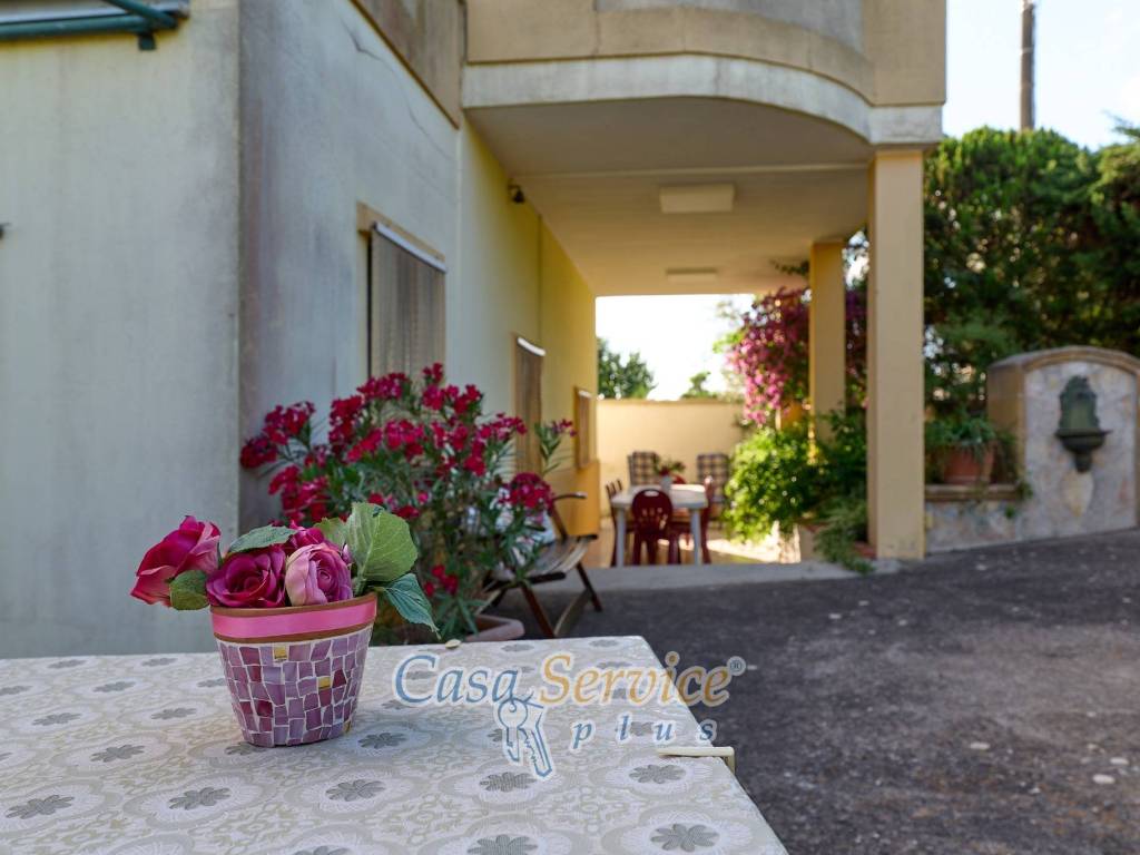 Villa a Parabita in Via Provinciale Gallipoli - Foto 2