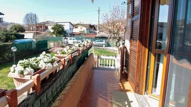 Appartamento a Fino mornasco in Via NAdrate Vecchia , 15 - Foto 2