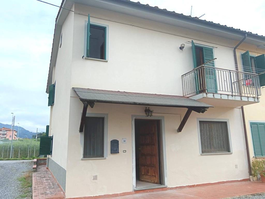 Casa indipendente a Pescia in Via di Zei - Foto 3