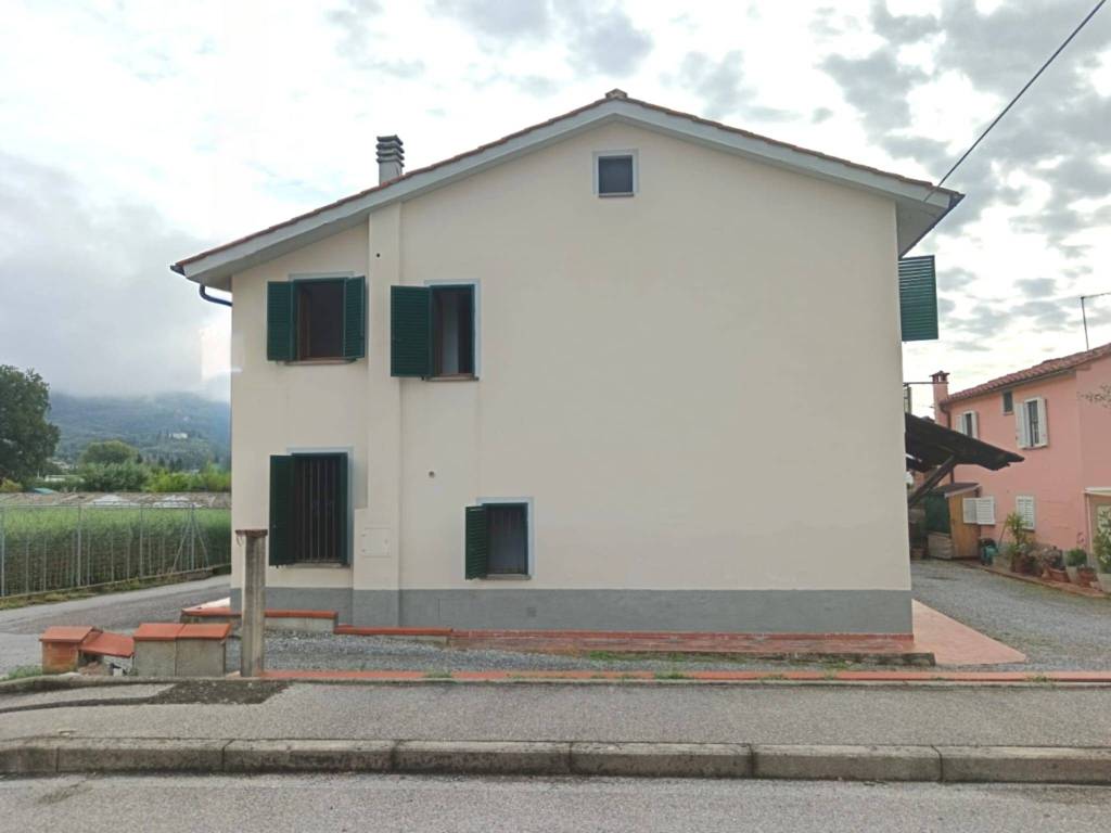 Casa indipendente a Pescia in Via di Zei - Foto 4