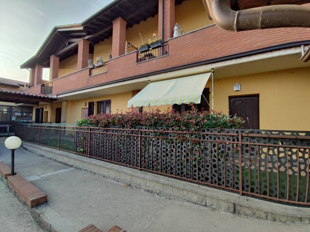 Appartamento a Roncaro in Via Magrera - Foto 2