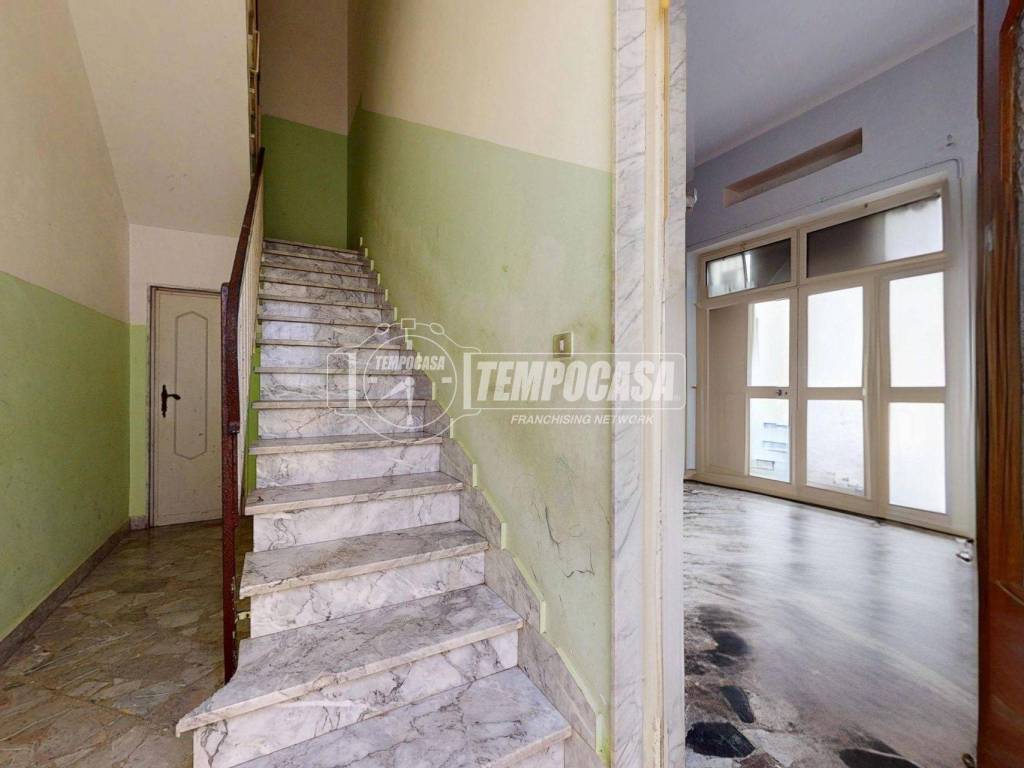 Casa indipendente a Conversano in Via Alessandro Manzoni - Foto 2