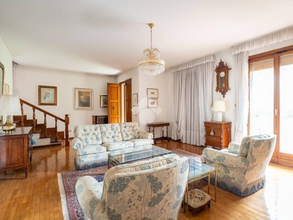 Villa a Villafranca di verona in Via Luigi Prina - Foto 4