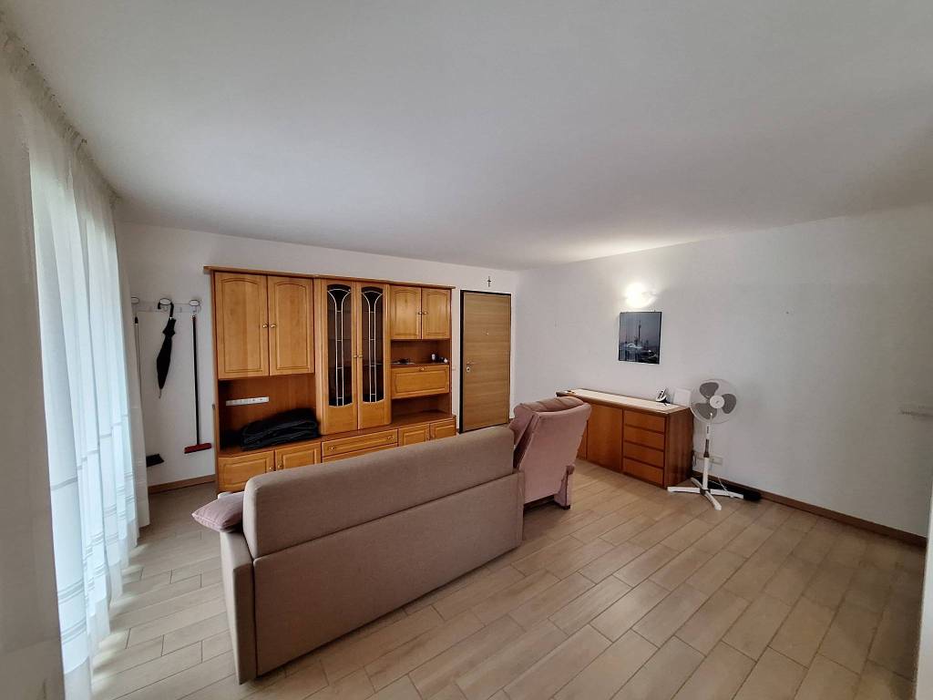 Appartamento a Maniago in Via Vittorio Emanuele, 27 - Foto 2