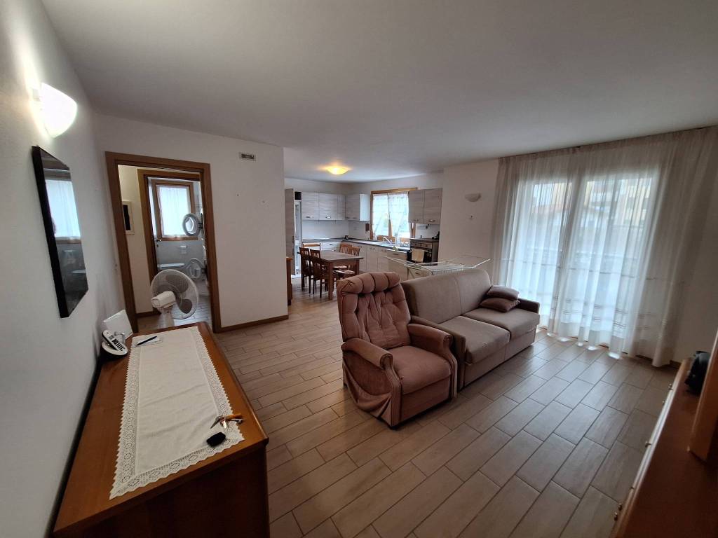 Appartamento a Maniago in Via Vittorio Emanuele, 27 - Foto 3