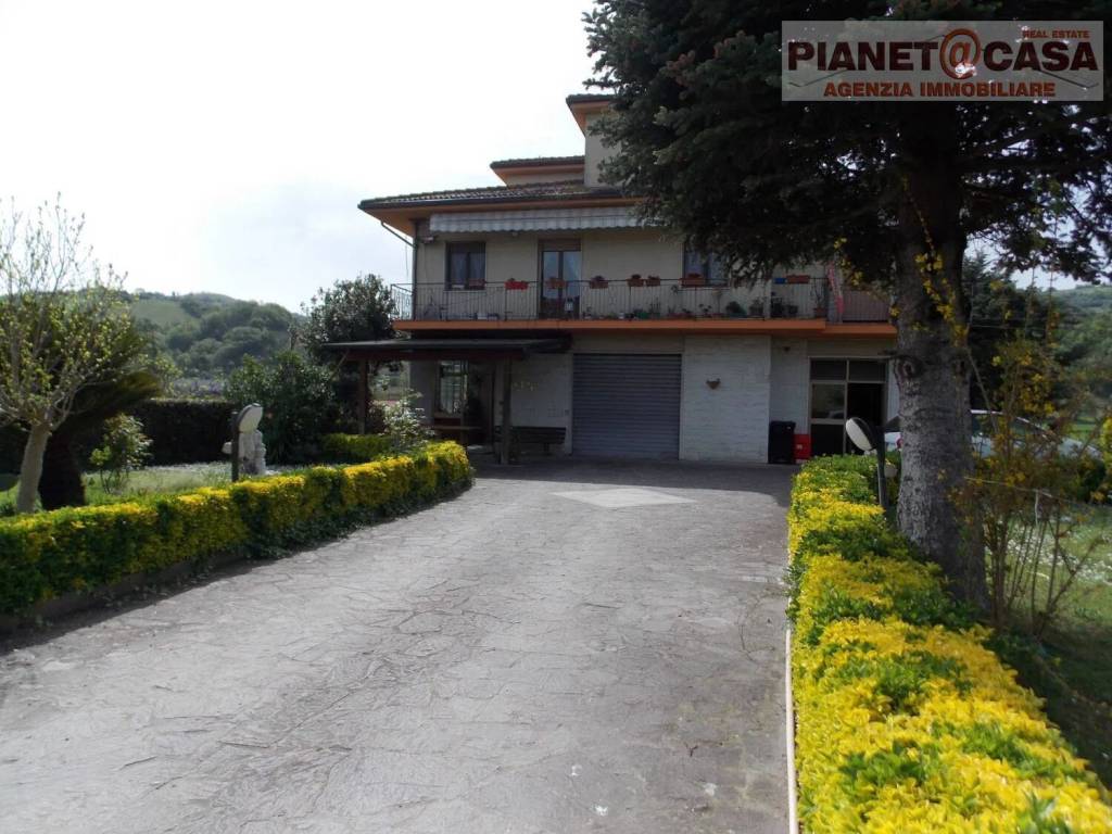 Villa a Controguerra in Via Piane Tronto, 7 - Foto 4