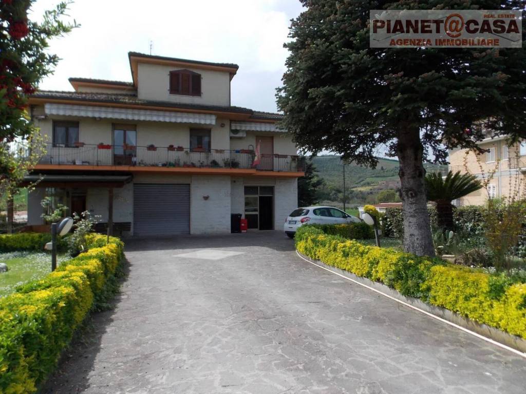 Villa a Controguerra in Via Piane Tronto, 7 - Foto 2