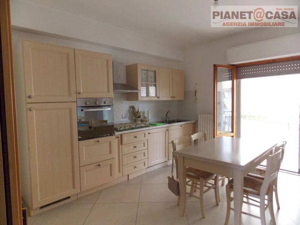 Appartamento a Spinetoli in Via Primo Maggio - Foto 2