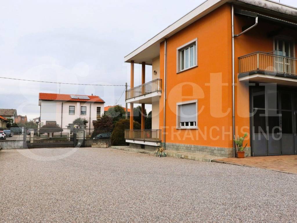 Villa a Rovello porro in Luigi Carcano , 12 - Foto 5