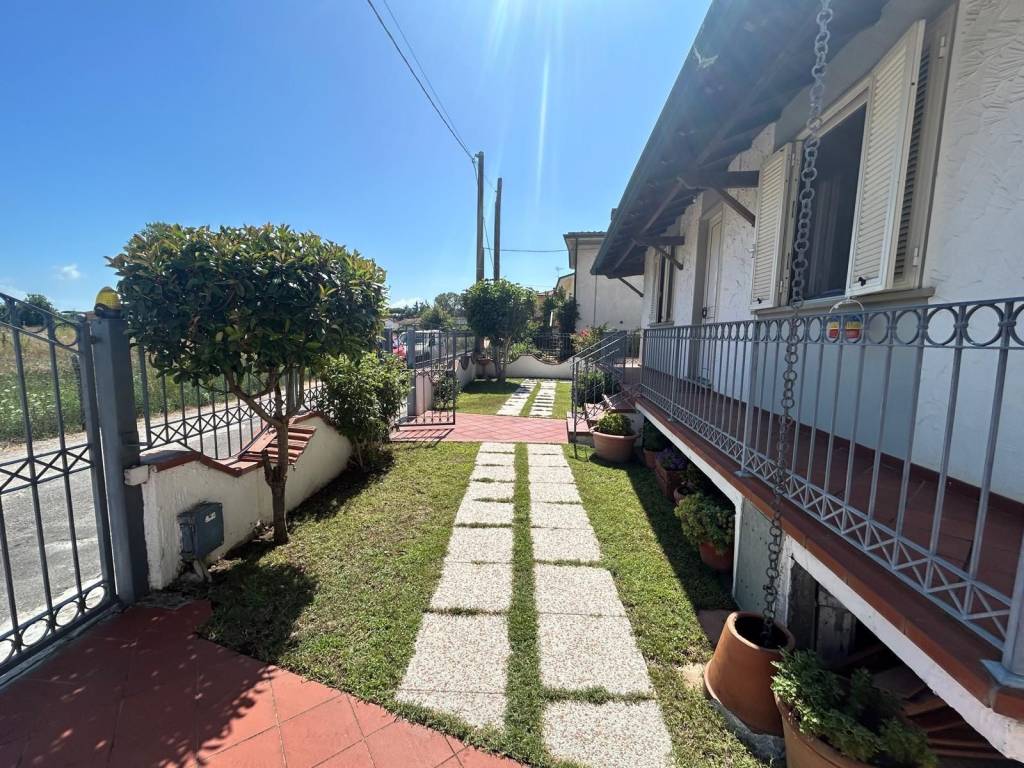 Villa a Camaiore in VIA GIOVANNI FATTORI - Foto 5