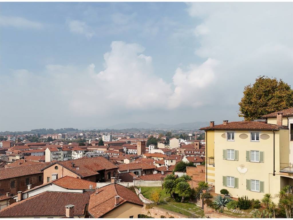 Casa indipendente a Chieri in Piazzetta San Giorgio - Foto 4