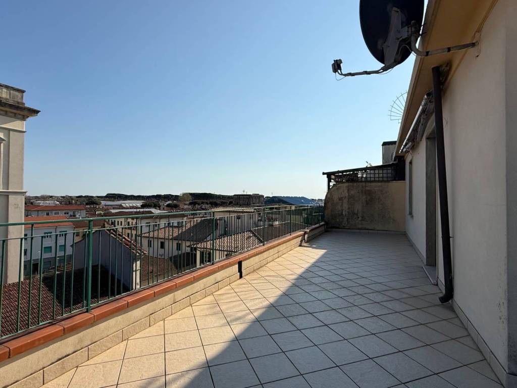 Attico / mansarda a Viareggio in VIA GIACOMO PUCCINI - Foto 2
