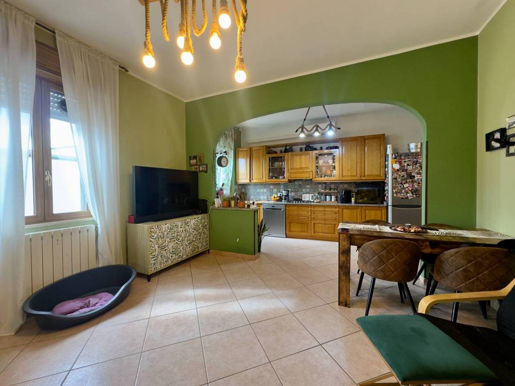 Appartamento a Piombino in Via Montecaselli - Foto 4