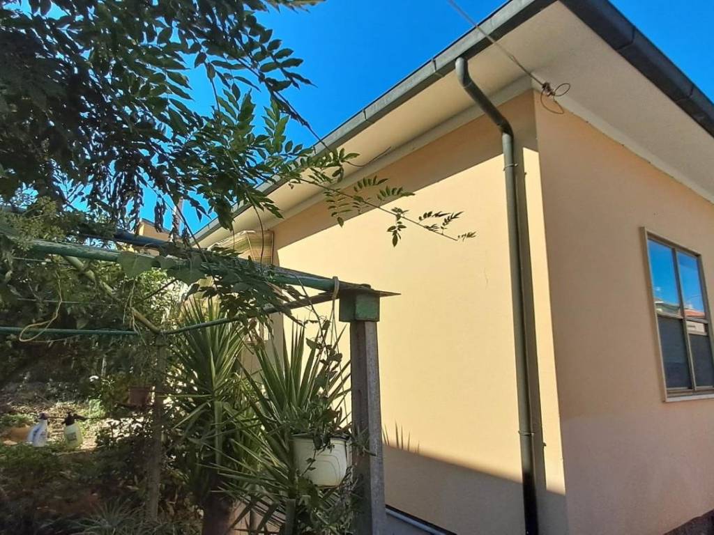 Villa a Cecina in Via Rosolino Pilo, - Foto 2