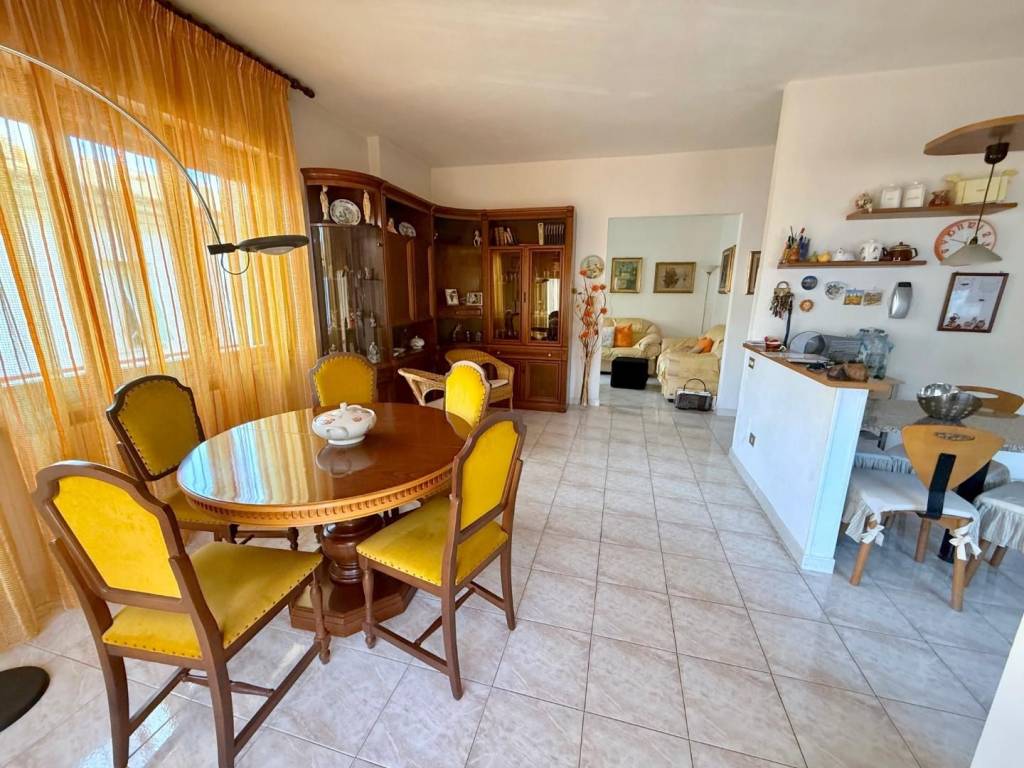 Appartamento a Cecina in Via Leonardo da Vinci - Foto 5