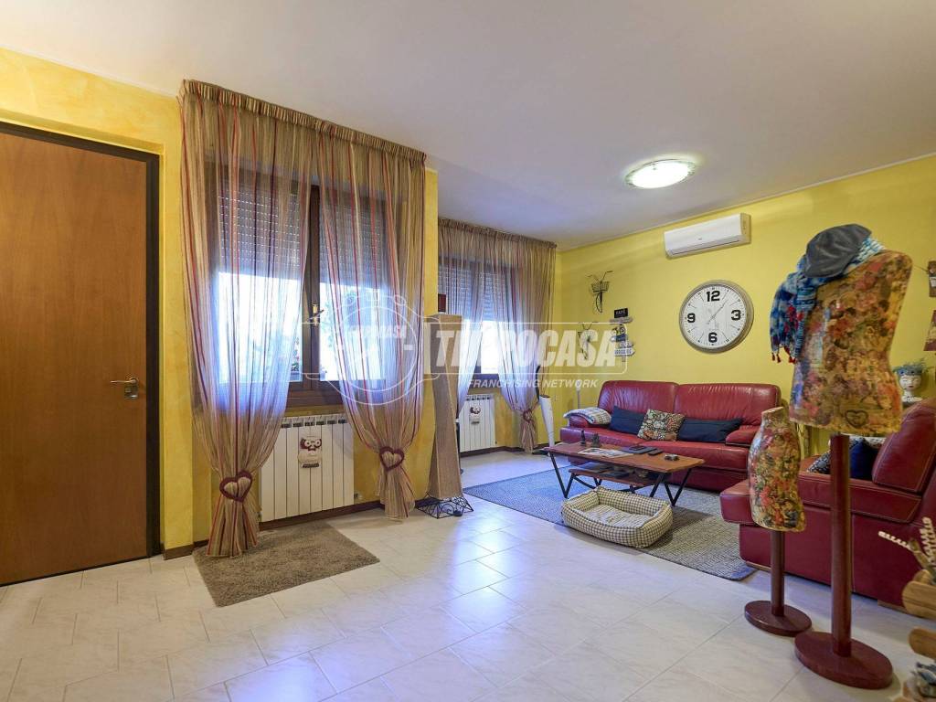 Villetta a schiera a Cremona in Via Bissolina, San Felice - Foto 5