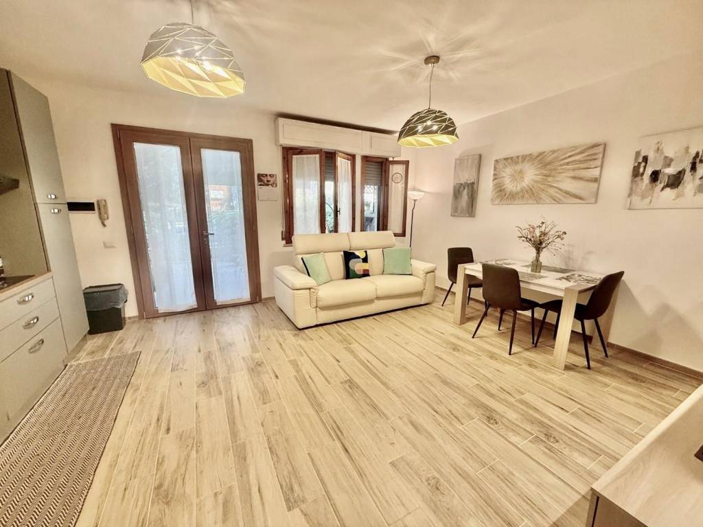 Appartamento a Cecina in Via Gilching - Foto 2