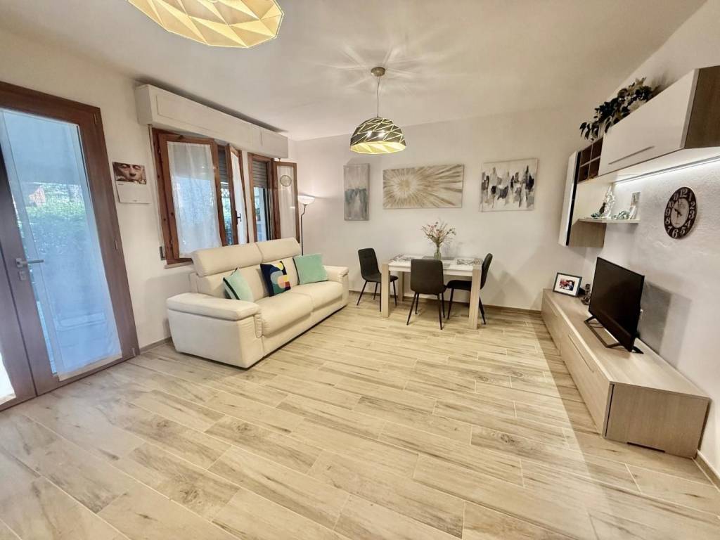 Appartamento a Cecina in Via Gilching - Foto 4